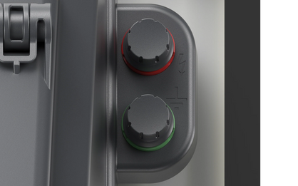 red and green fence connection terminal knobs on a patriot sg3500 solar fence charger